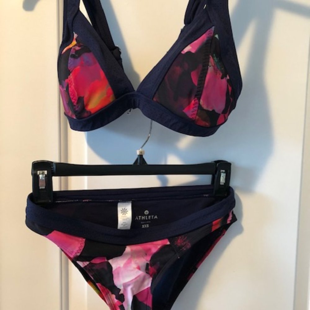 Athleta 2 pc Red Mystique Bra Cup Bikini Set - Lycra Spandex Sleek XXS